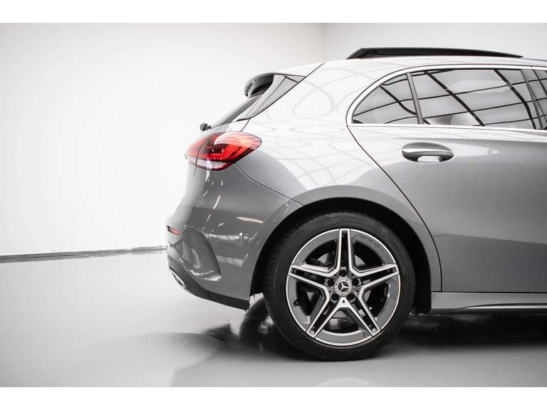 Mercedes-Benz Mercedes-Benz