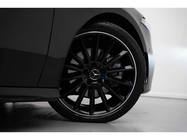 Mercedes-Benz Mercedes-Benz