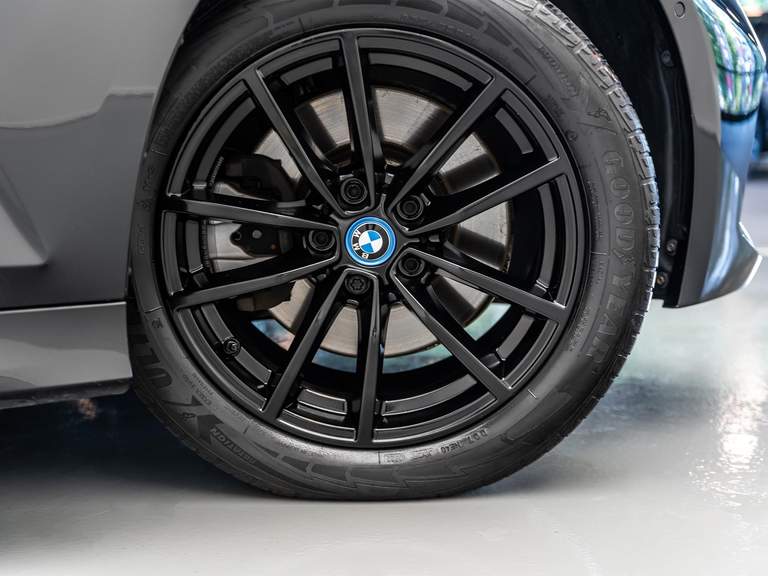 BMW BMW