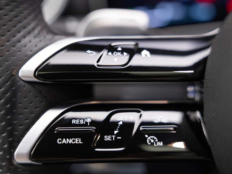 Mercedes-Benz Mercedes-Benz