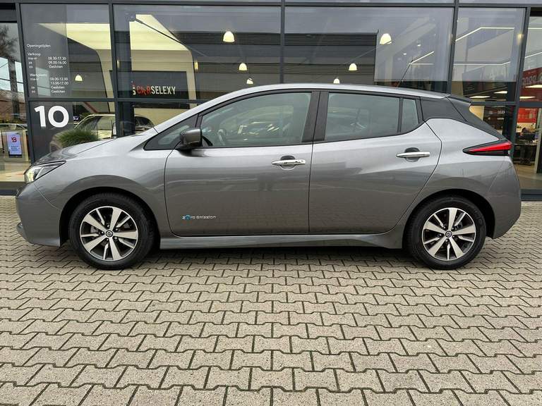 Nissan Nissan