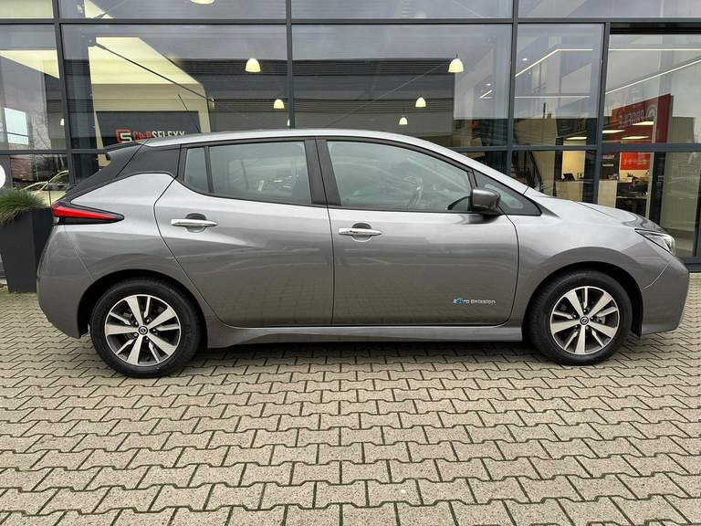 Nissan Nissan