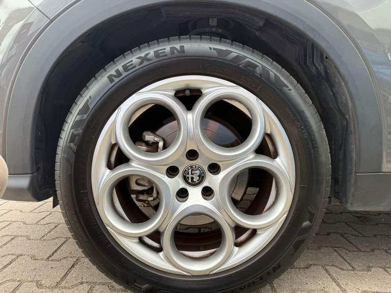 Alfa Romeo Alfa Romeo