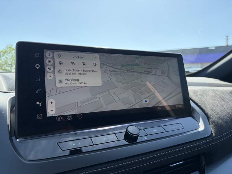 Nissan Nissan