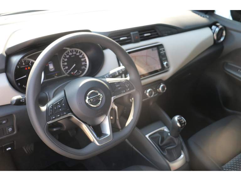 Nissan Nissan
