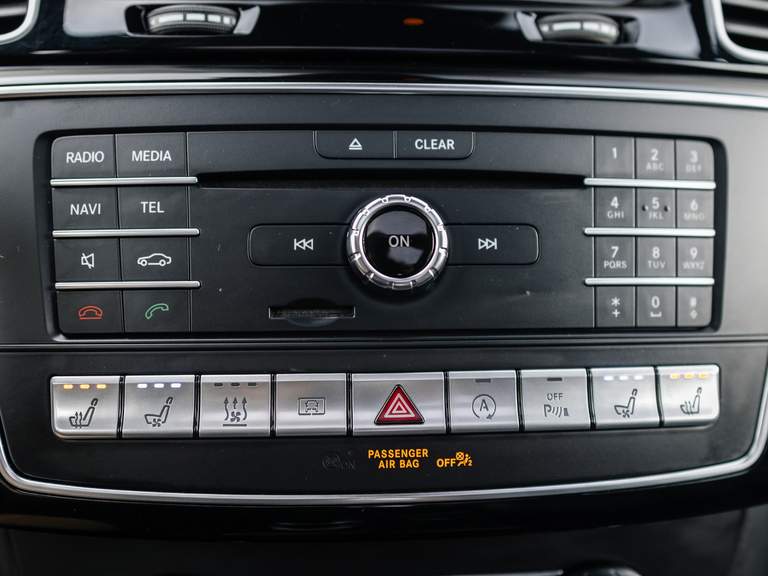 Mercedes-Benz Mercedes-Benz