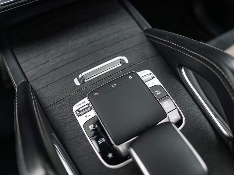 Mercedes-Benz Mercedes-Benz