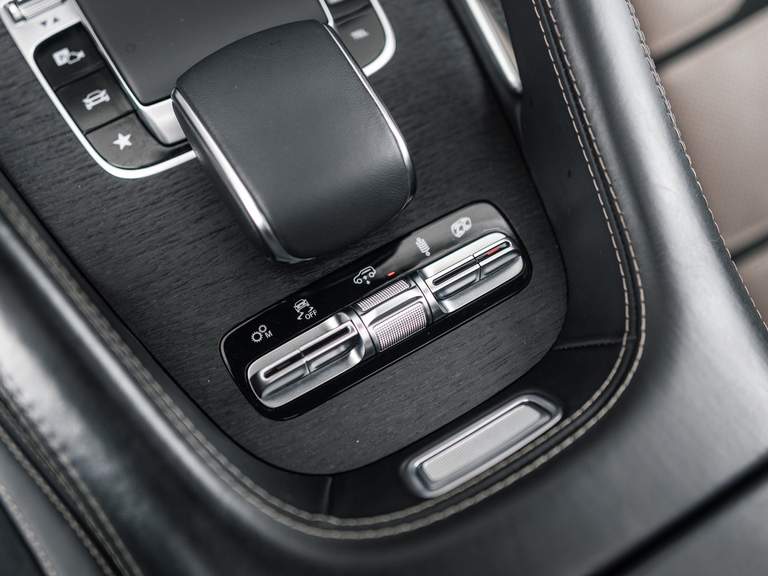 Mercedes-Benz Mercedes-Benz