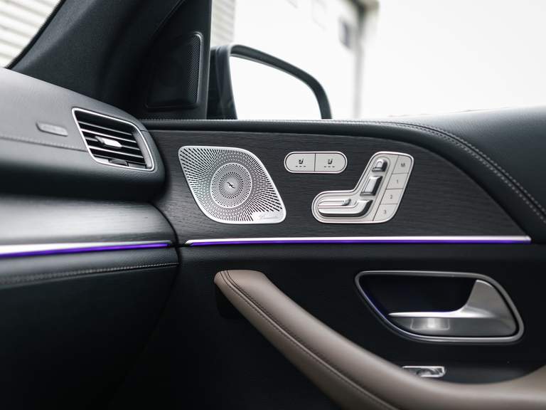 Mercedes-Benz Mercedes-Benz