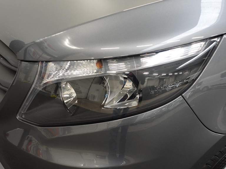 Mercedes-Benz Mercedes-Benz