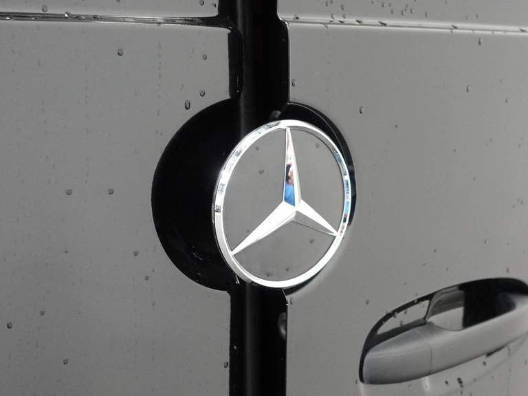 Mercedes-Benz Mercedes-Benz