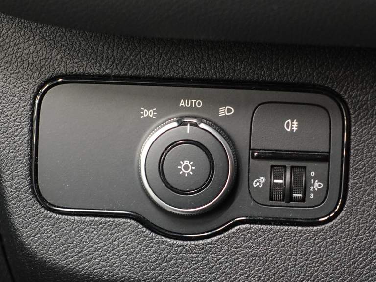 Mercedes-Benz Mercedes-Benz