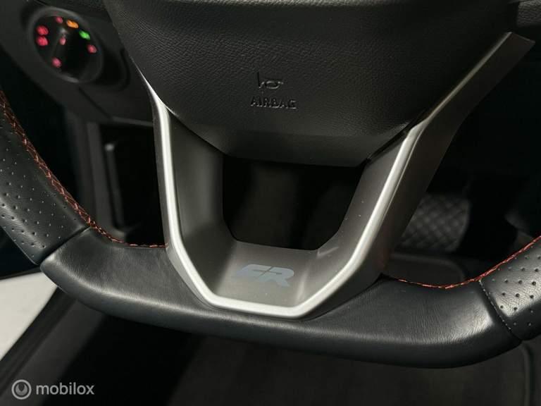 SEAT SEAT