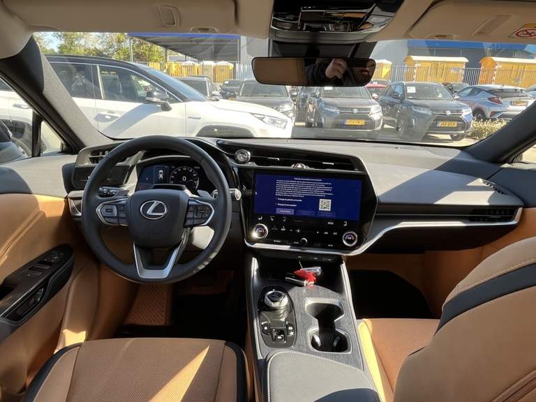 Lexus