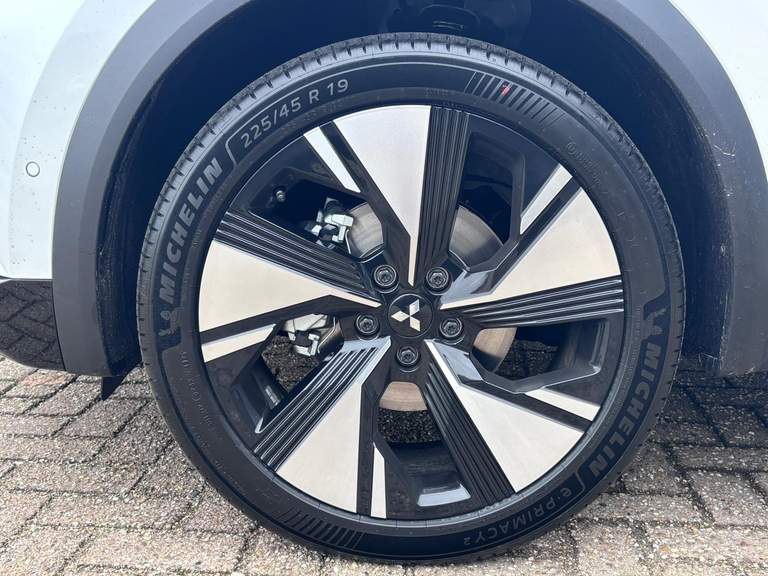 Mitsubishi Mitsubishi