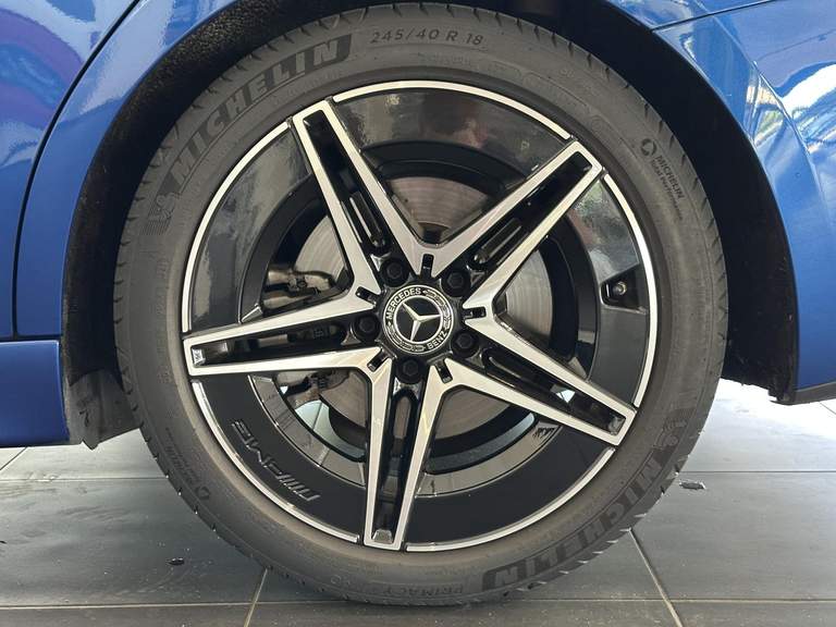 Mercedes-Benz Mercedes-Benz