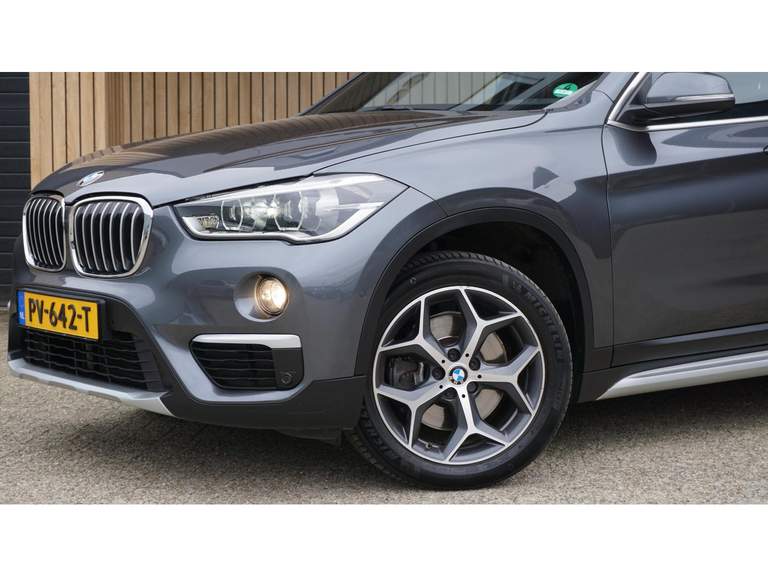 BMW BMW
