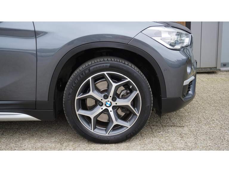 BMW BMW