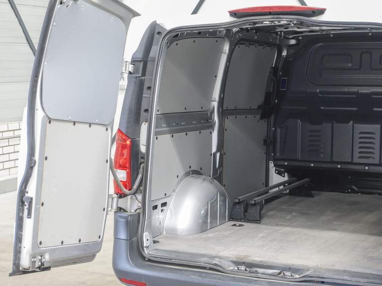 Mercedes-Benz Mercedes-Benz