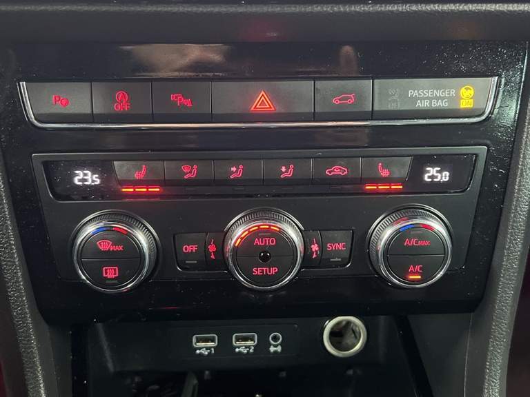 SEAT SEAT