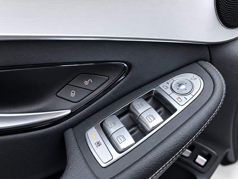 Mercedes-Benz Mercedes-Benz