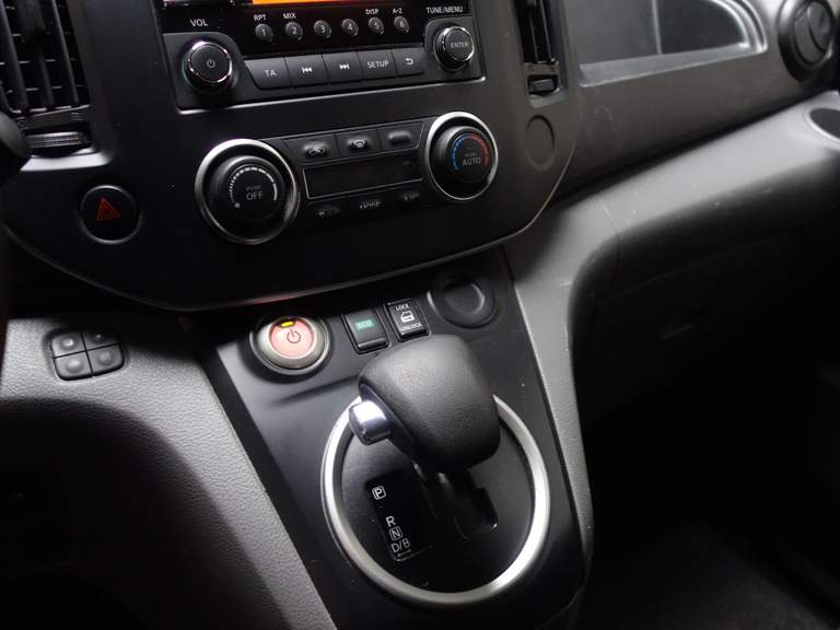 Nissan Nissan