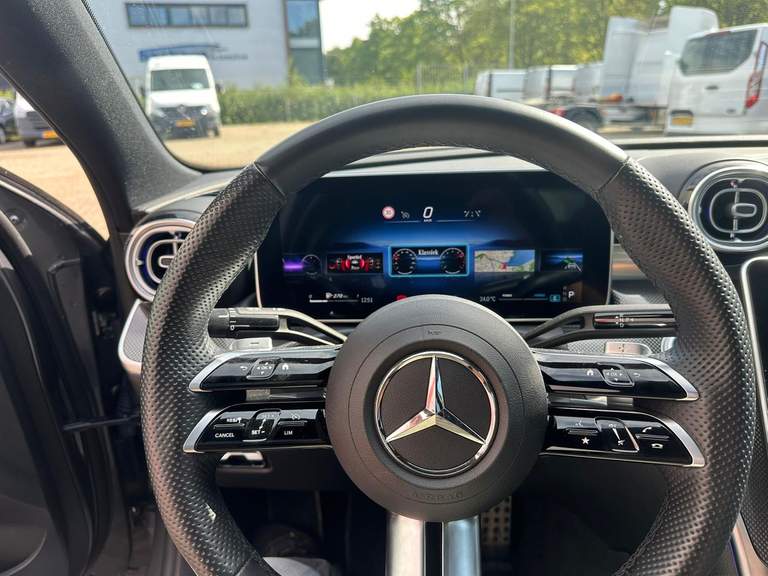 Mercedes-Benz Mercedes-Benz