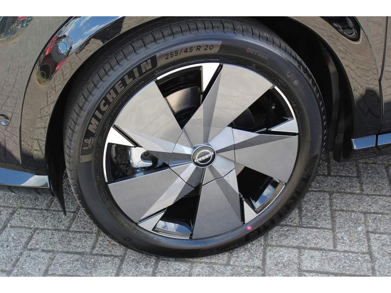 Nissan Nissan
