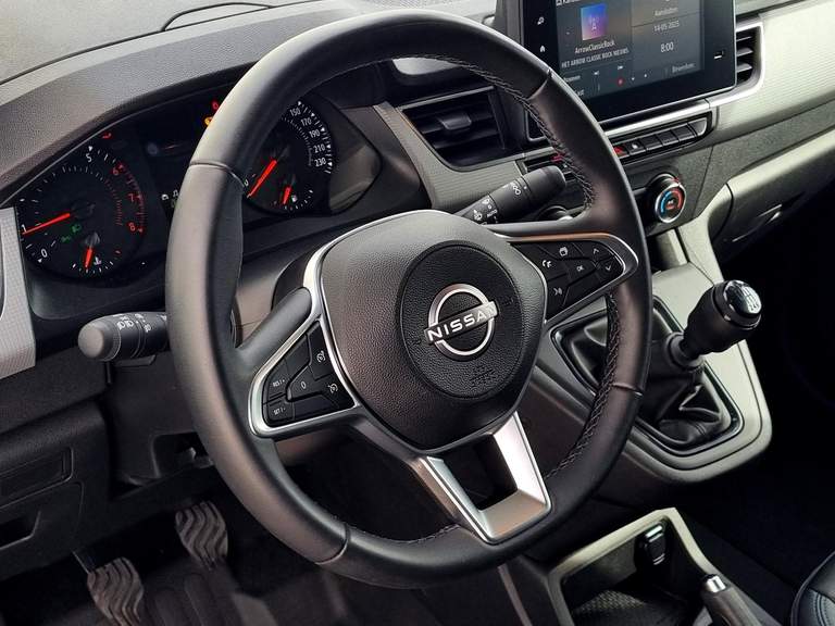 Nissan Nissan