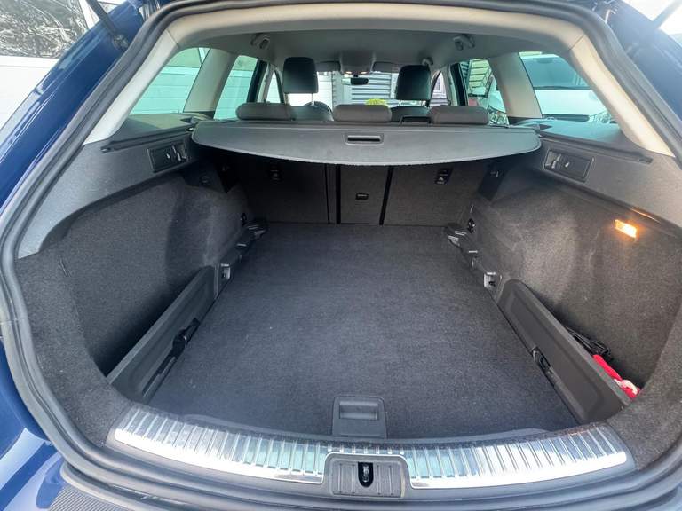 SEAT SEAT