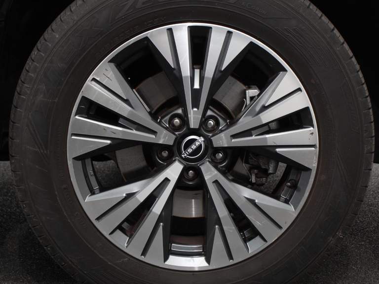 Nissan Nissan