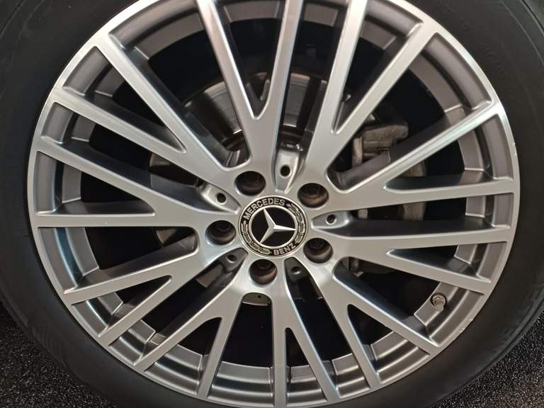 Mercedes-Benz Mercedes-Benz