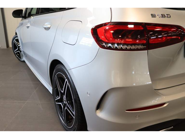Mercedes-Benz Mercedes-Benz
