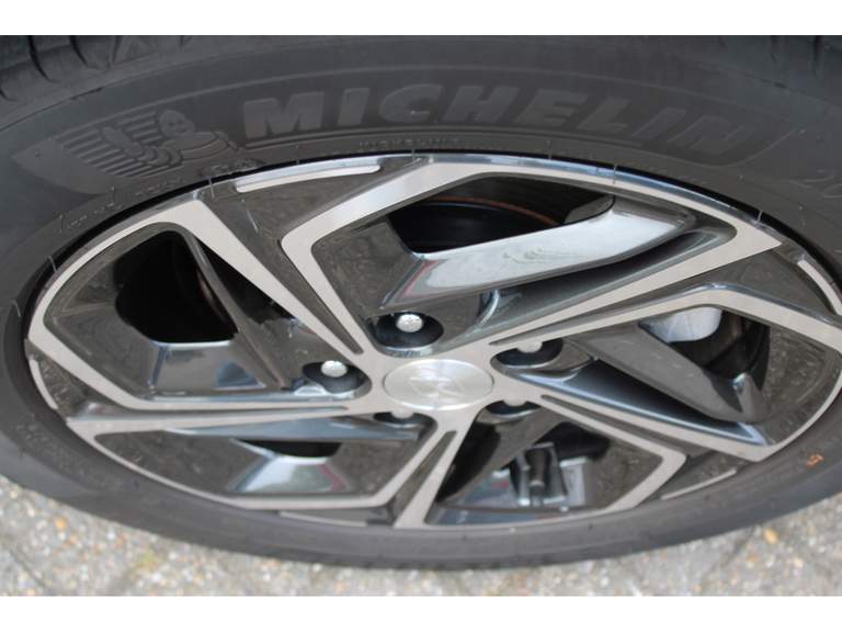 Hyundai Hyundai