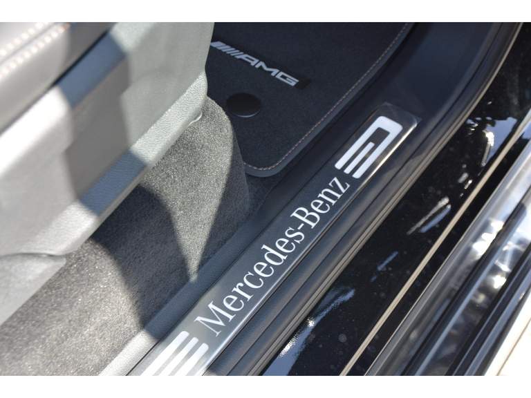 Mercedes-Benz Mercedes-Benz