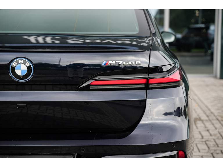 BMW BMW