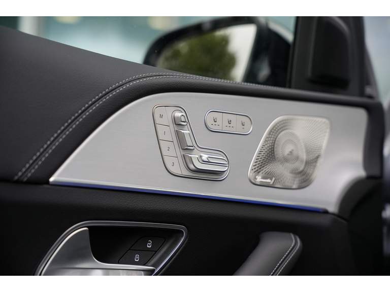 Mercedes-Benz Mercedes-Benz