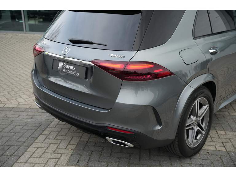 Mercedes-Benz Mercedes-Benz