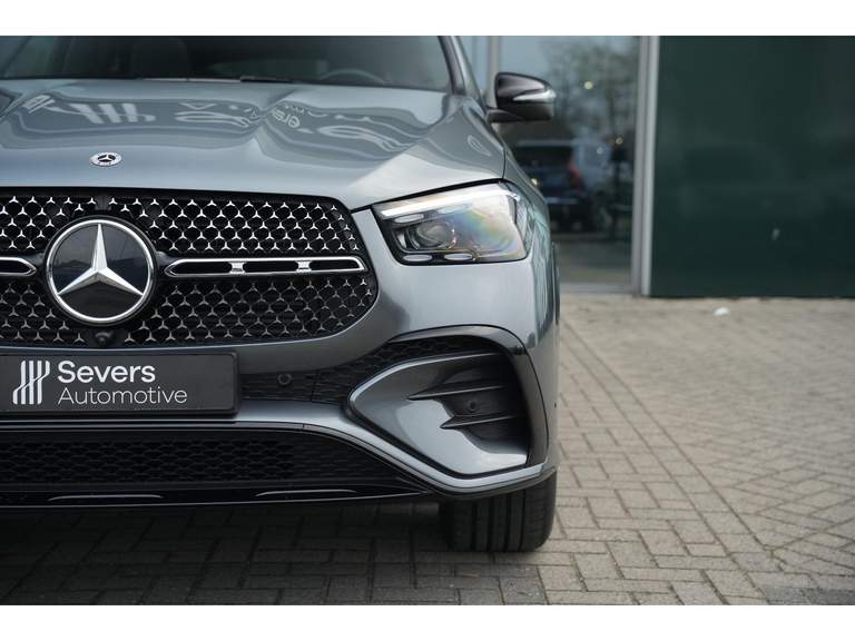 Mercedes-Benz Mercedes-Benz