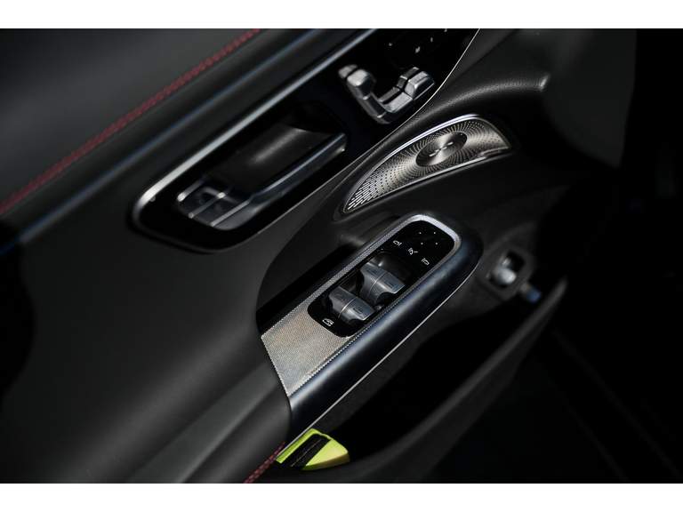 Mercedes-Benz Mercedes-Benz