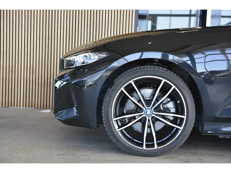 BMW BMW
