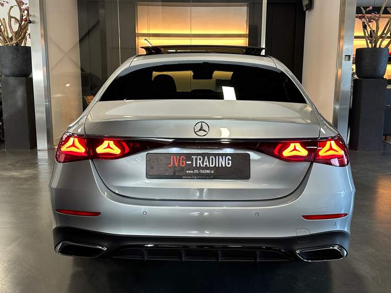 Mercedes-Benz Mercedes-Benz