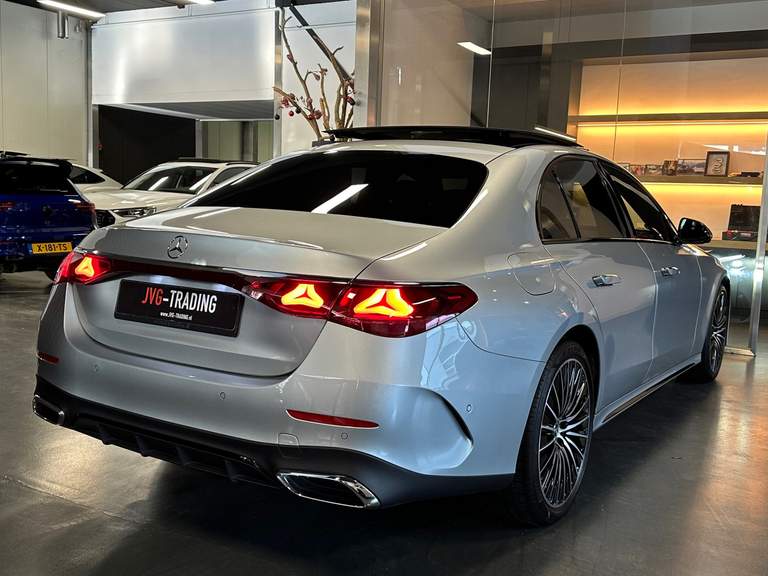 Mercedes-Benz Mercedes-Benz