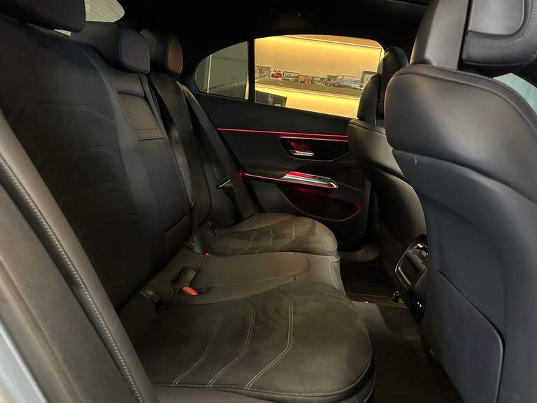 Mercedes-Benz Mercedes-Benz