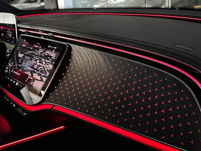 Mercedes-Benz Mercedes-Benz