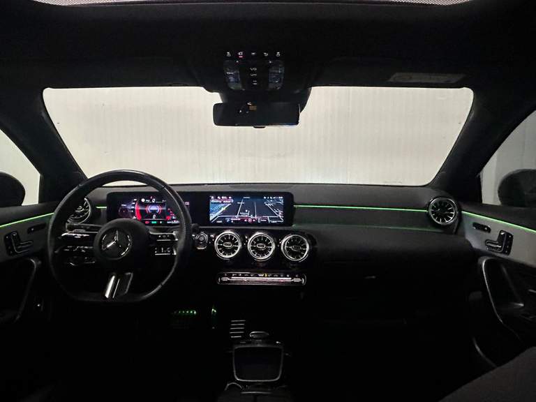 Mercedes-Benz Mercedes-Benz