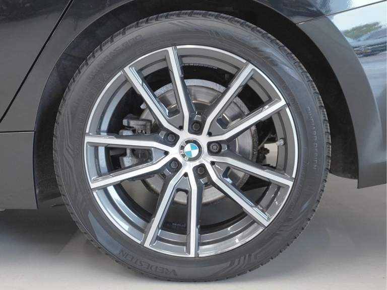 BMW BMW