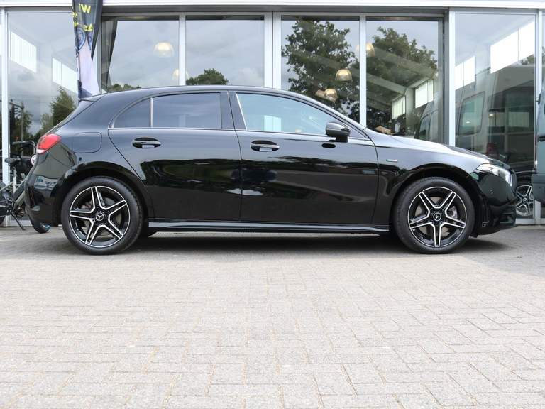 Mercedes-Benz Mercedes-Benz