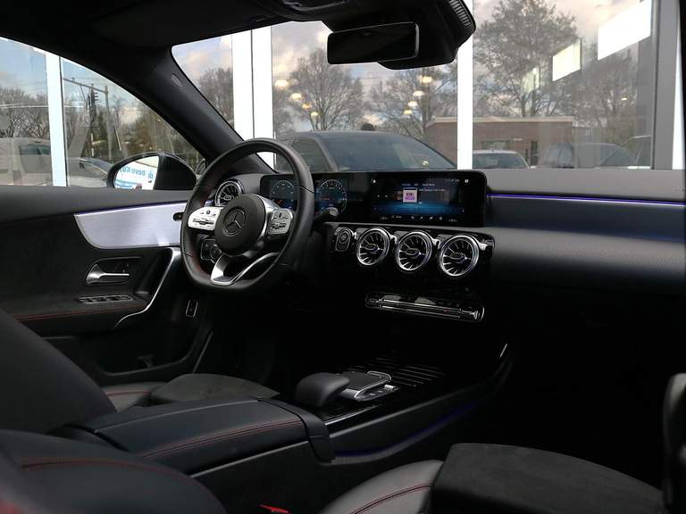 Mercedes-Benz Mercedes-Benz