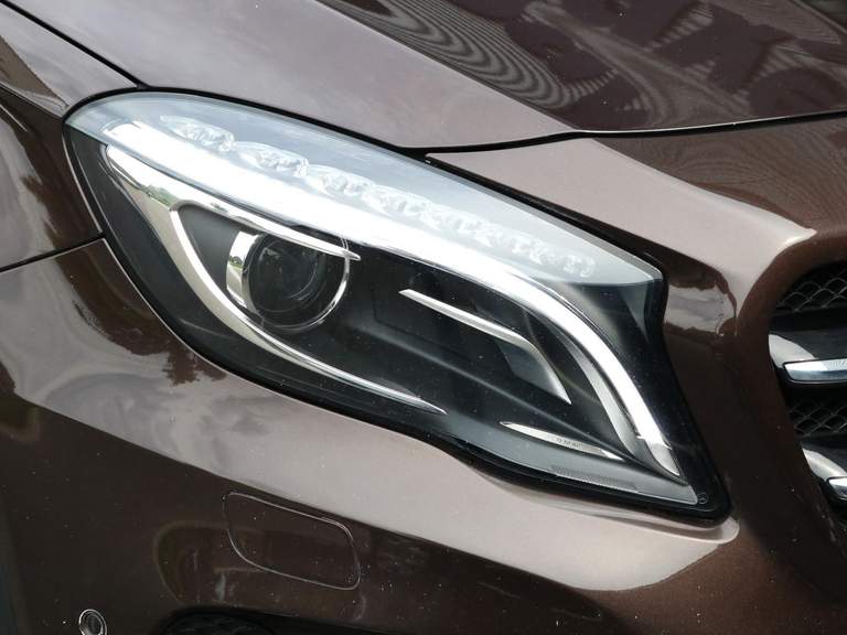 Mercedes-Benz Mercedes-Benz